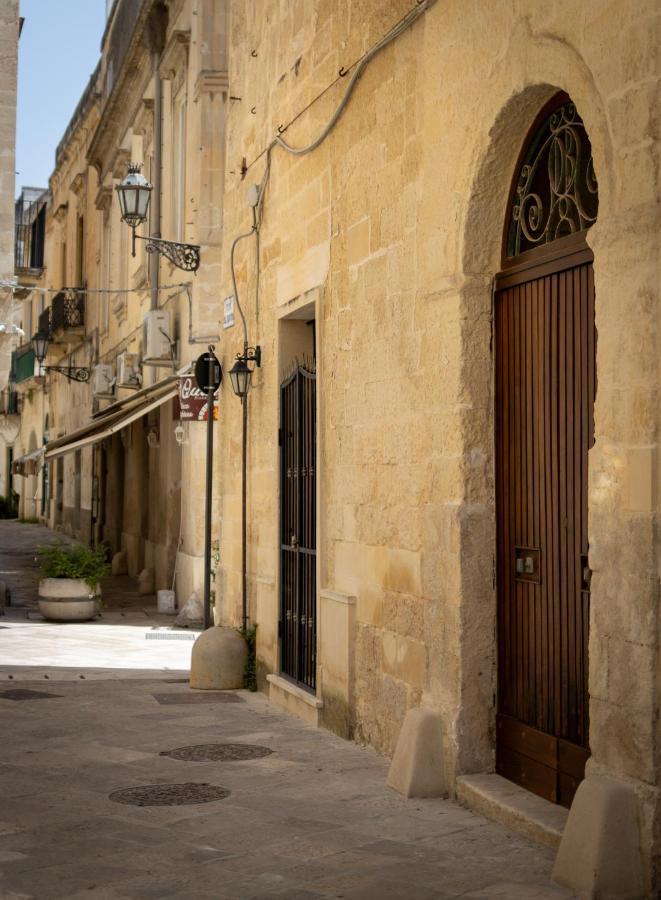 Palazzo Della Contessa - Suites & Breakfast Lecce Exterior photo