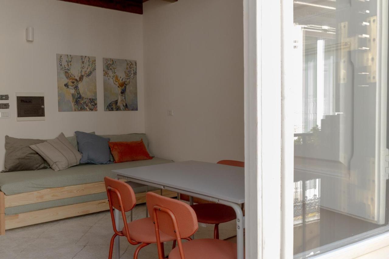 Palazzo Della Contessa - Suites & Breakfast Lecce Exterior photo