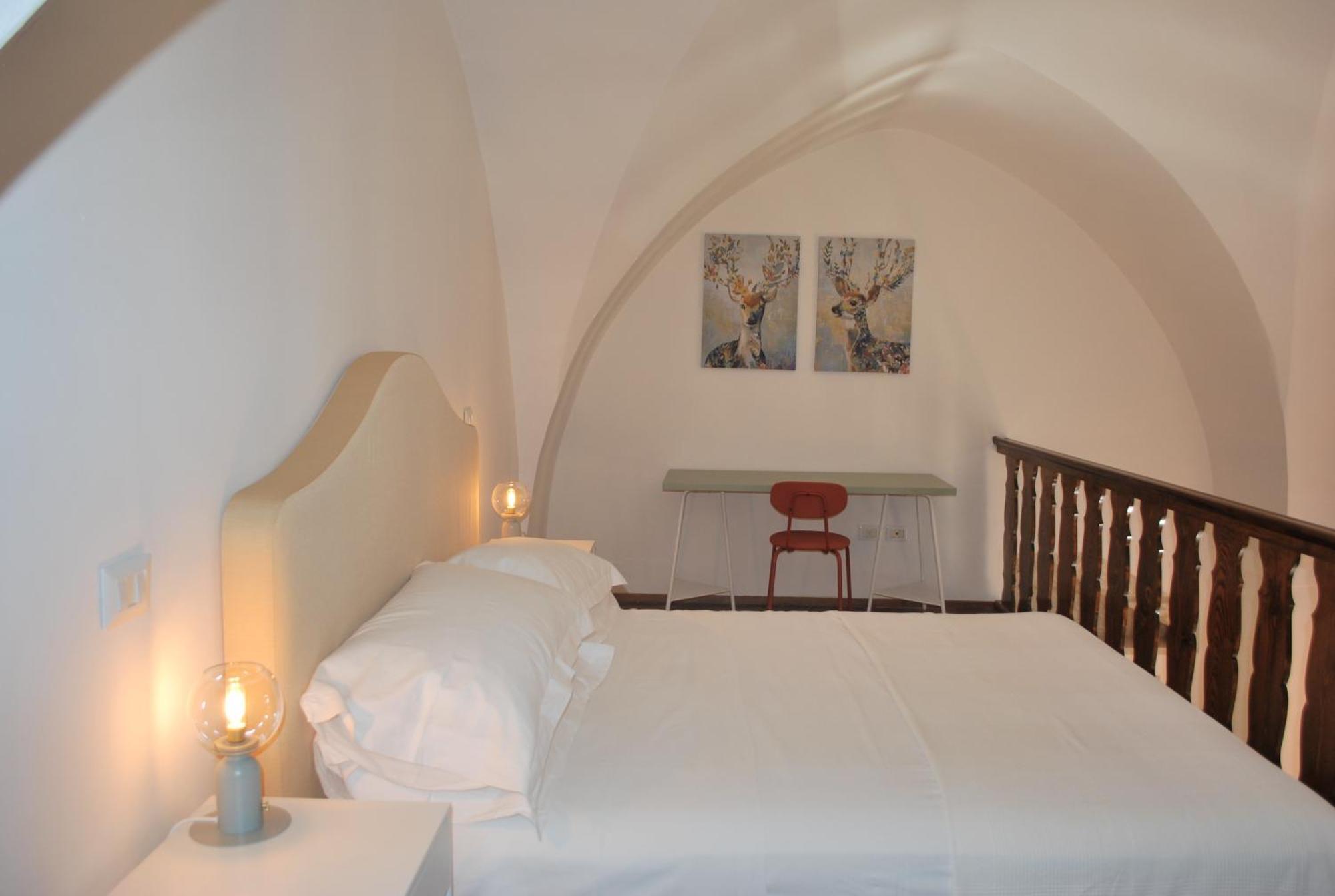 Palazzo Della Contessa - Suites & Breakfast Lecce Exterior photo